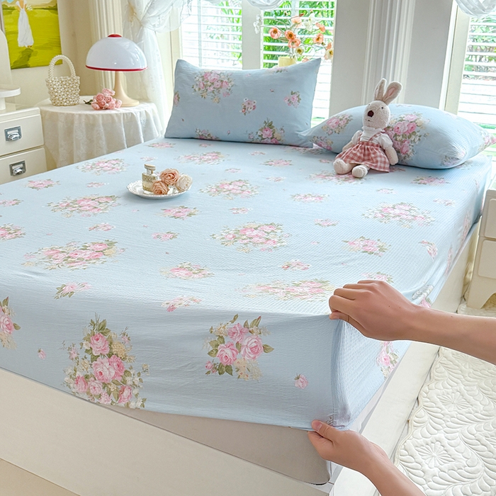 91家纺网 家纺一手货源 找家纺 （总）九诺家纺 2025新款直播热款双层蕾丝花边牛奶绒印花床盖四件套床盖单件三件套