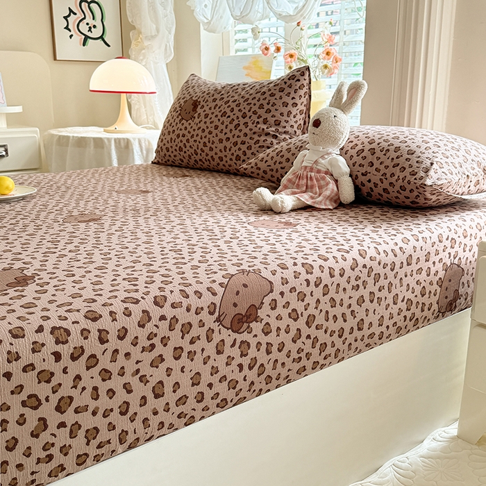 91家纺网 家纺一手货源 找家纺 九诺家纺 2026春夏新款丝柔棉小清新单床笠床罩保护套床笠单件床笠三件套 豹纹KT