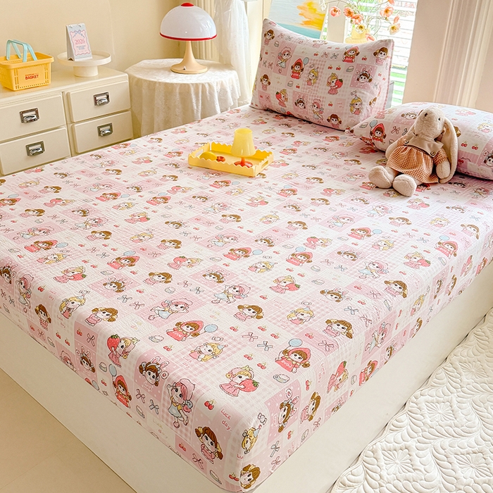 91家纺网 家纺一手货源 找家纺 九诺家纺 2026春夏新款丝柔棉小清新单床笠床罩保护套床笠单件床笠三件套 草莓女孩