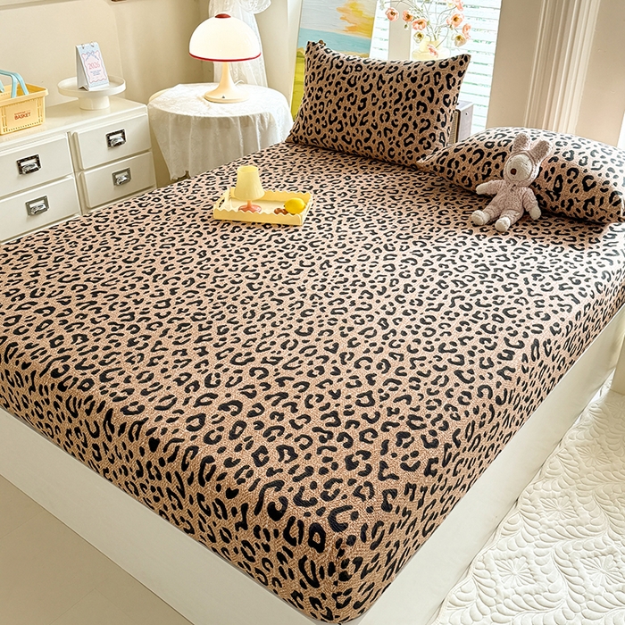 91家纺网 家纺一手货源 找家纺 九诺家纺 2026春夏新款丝柔棉小清新单床笠床罩保护套床笠单件床笠三件套 皇家豹纹