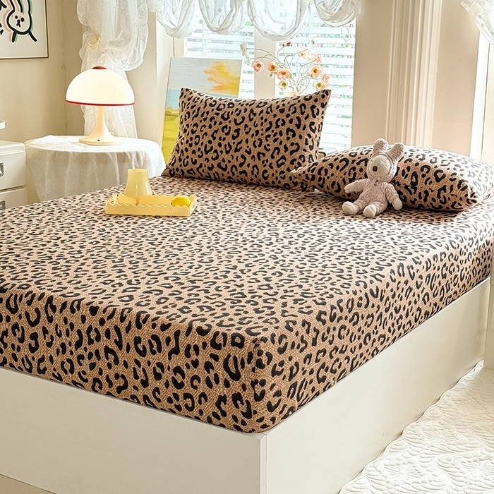 91家纺网 家纺一手货源 找家纺 九诺家纺 2026春夏新款丝柔棉小清新单床笠床罩保护套床笠单件床笠三件套 皇家豹纹