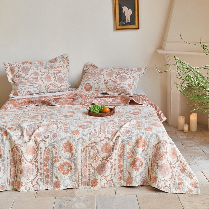 91家纺网 家纺一手货源 找家纺 沐瑟家纺 2026新款床盖三件套 复古花韵-桔