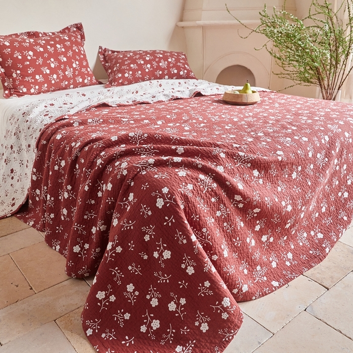 91家纺网 家纺一手货源 找家纺 沐瑟家纺 2026新款床盖三件套 梅花-红色