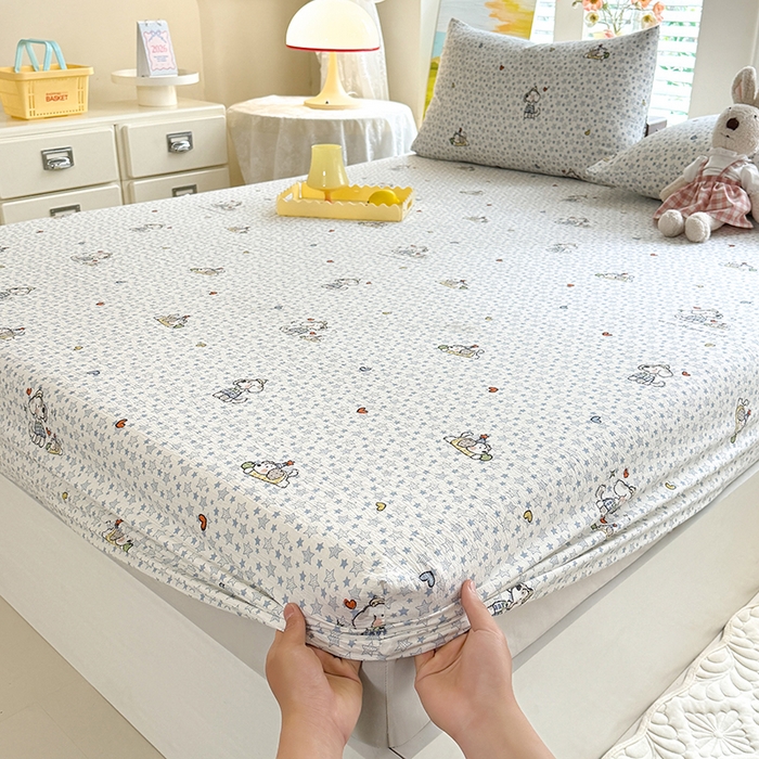 91家纺网 家纺一手货源 找家纺 九诺家纺 2026春夏新款丝柔棉小清新单床笠床罩保护套床笠单件床笠三件套 暖心小狗