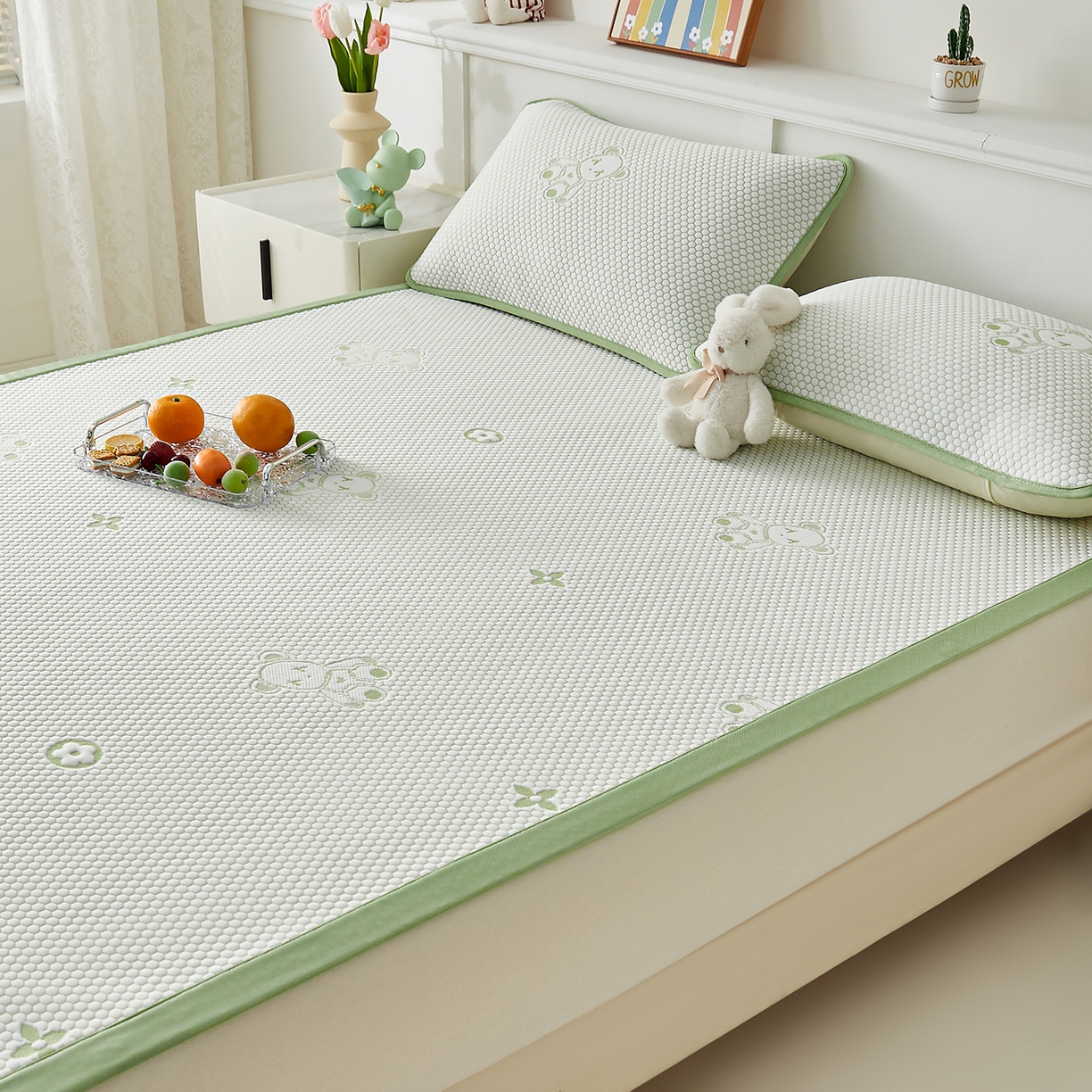 91家纺网 家纺一手货源 找家纺 奇丝雅 2026新款夏季A类冰豆豆凉席冰丝凉席家用冰丝席可机洗水洗单人学生宿舍上下铺寝室 抱抱熊-绿