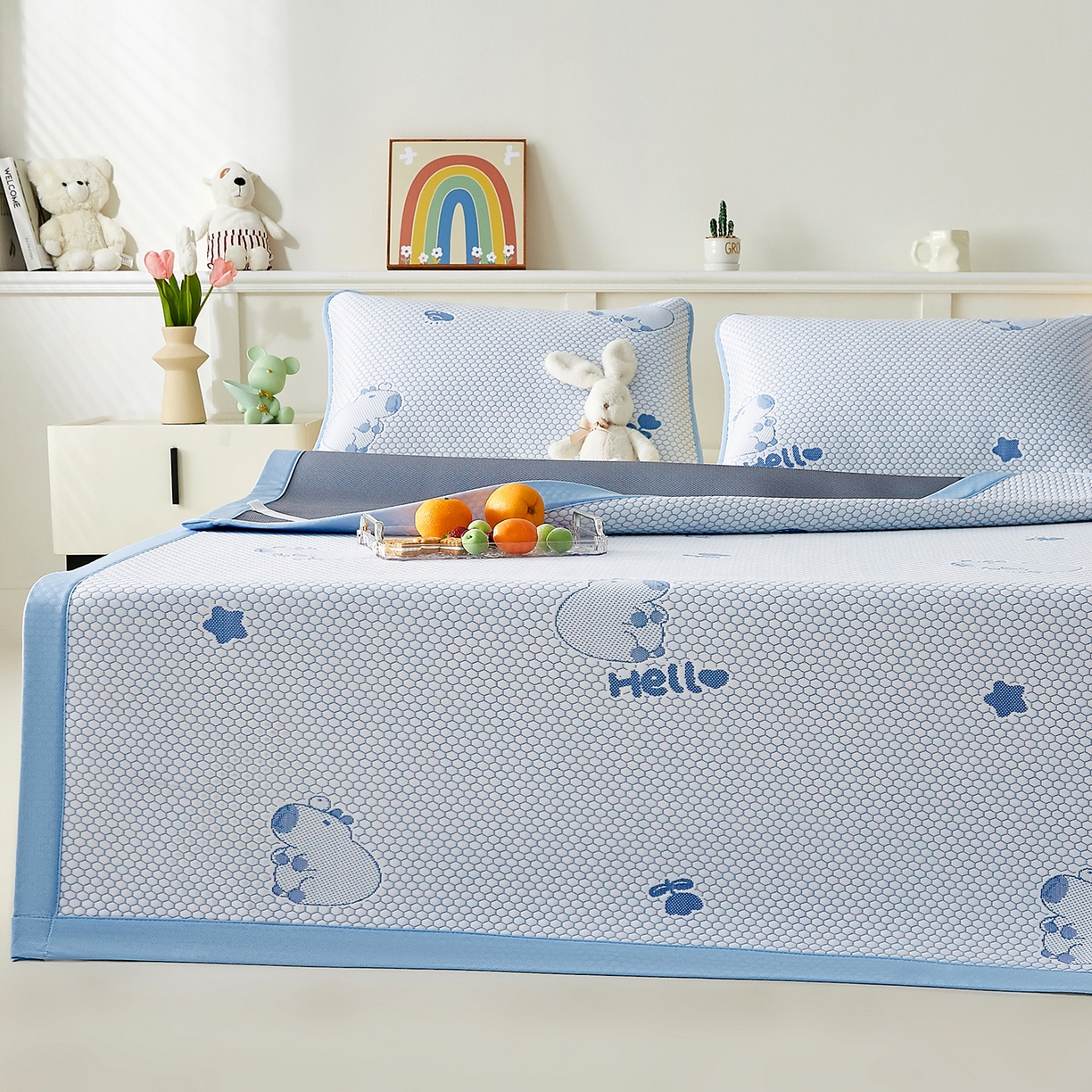 91家纺网 家纺一手货源 找家纺 奇丝雅 2026新款夏季A类冰豆豆凉席冰丝凉席家用冰丝席可机洗水洗单人学生宿舍上下铺寝室 卡皮巴拉-蓝