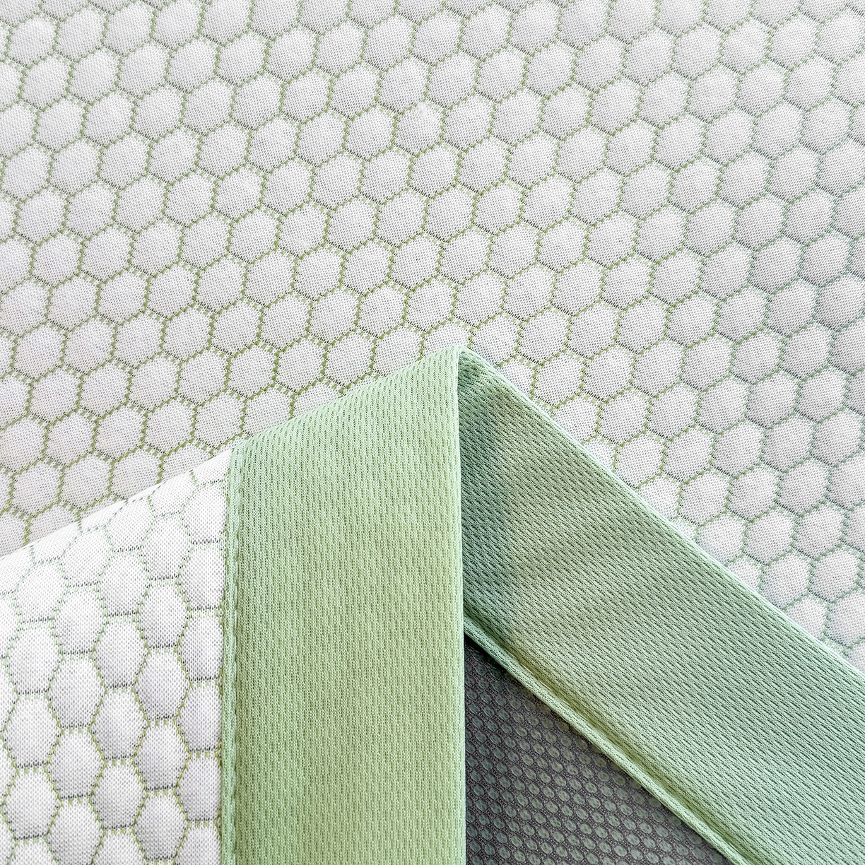 91家纺网 家纺一手货源 找家纺 奇丝雅 2026新款夏季A类冰豆豆凉席冰丝凉席家用冰丝席可机洗水洗单人学生宿舍上下铺寝室 小冰熊-绿