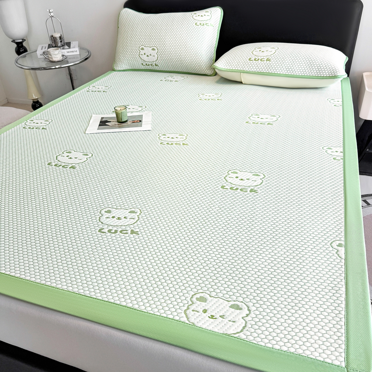 91家纺网 家纺一手货源 找家纺 奇丝雅 2026新款夏季A类冰豆豆凉席冰丝凉席家用冰丝席可机洗水洗单人学生宿舍上下铺寝室 小冰熊-绿