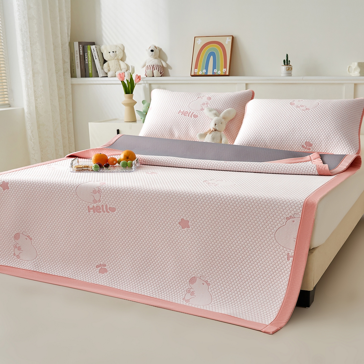 91家纺网 家纺一手货源 找家纺 奇丝雅 2026新款夏季A类冰豆豆凉席冰丝凉席家用冰丝席可机洗水洗单人学生宿舍上下铺寝室 卡皮巴拉-粉