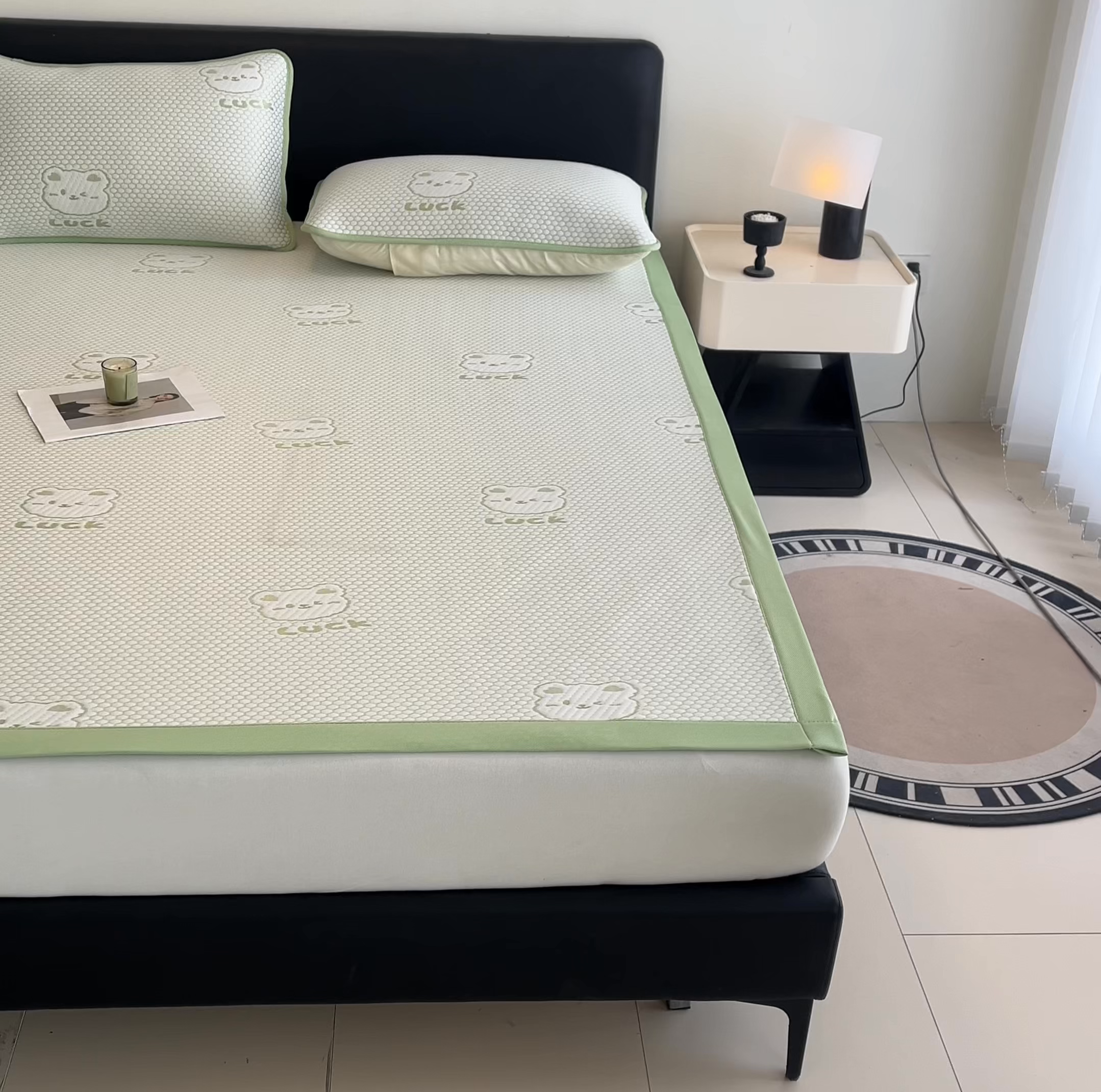 91家纺网 家纺一手货源 找家纺 奇丝雅 2026新款夏季A类冰豆豆凉席冰丝凉席家用冰丝席可机洗水洗单人学生宿舍上下铺寝室 小冰熊-绿