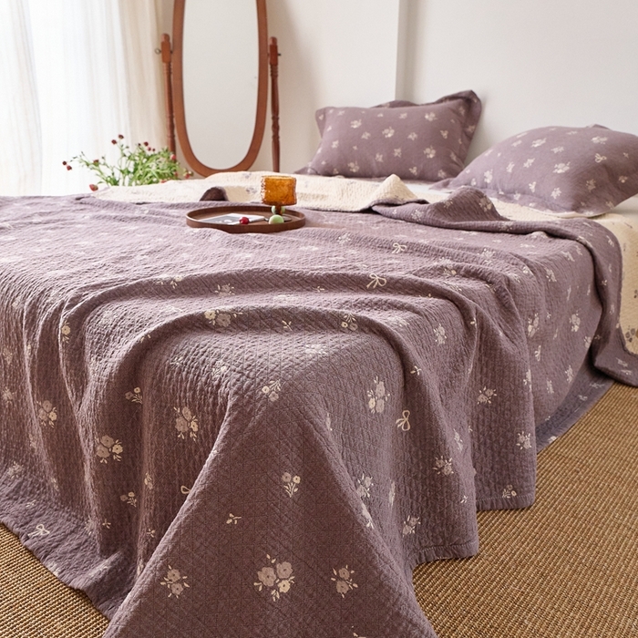 91家纺网 家纺一手货源 找家纺 沐瑟家纺 2026新款床盖三件套 小蔷薇-灰紫