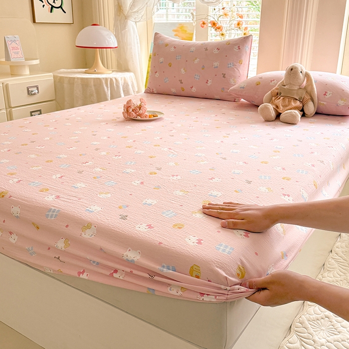 91家纺网 家纺一手货源 找家纺 九诺家纺 2026春夏新款丝柔棉小清新单床笠床罩保护套床笠单件床笠三件套 圣代甜猫粉