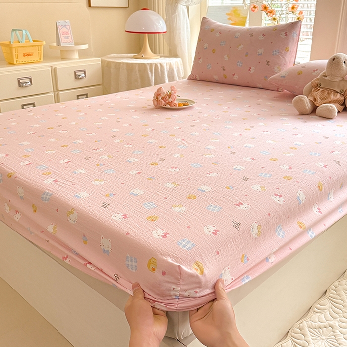 91家纺网 家纺一手货源 找家纺 九诺家纺 2026春夏新款丝柔棉小清新单床笠床罩保护套床笠单件床笠三件套 圣代甜猫粉