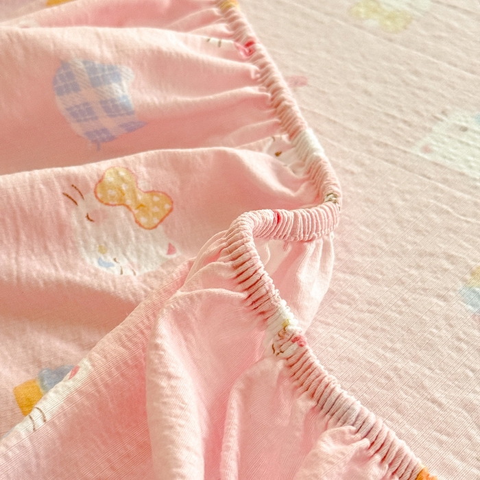 91家纺网 家纺一手货源 找家纺 九诺家纺 2026春夏新款丝柔棉小清新单床笠床罩保护套床笠单件床笠三件套 圣代甜猫粉