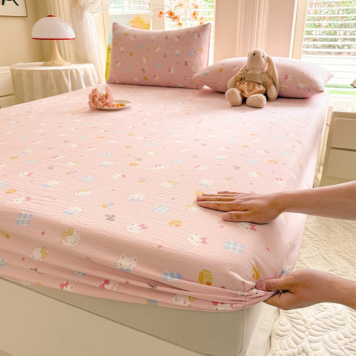 91家纺网 家纺一手货源 找家纺 九诺家纺 2026春夏新款丝柔棉小清新单床笠床罩保护套床笠单件床笠三件套 圣代甜猫粉