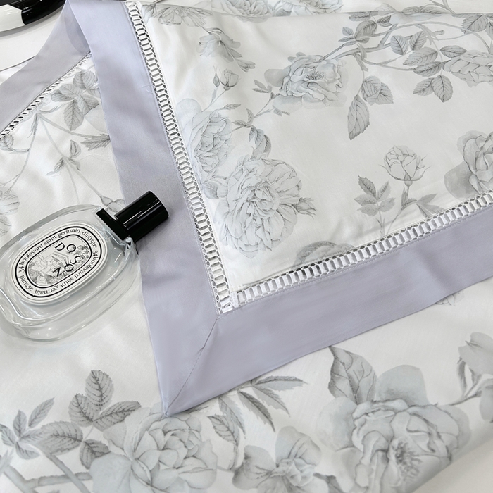 91家纺网 家纺一手货源 找家纺 薇玛仕 2026新款茶小纤60S长绒棉印花镂空款蚕丝夏凉被空调被 墨韵