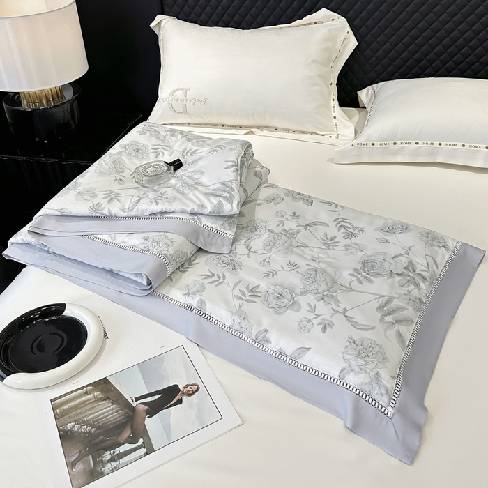 91家纺网 家纺一手货源 找家纺 薇玛仕 2026新款茶小纤60S长绒棉印花镂空款蚕丝夏凉被空调被 墨韵