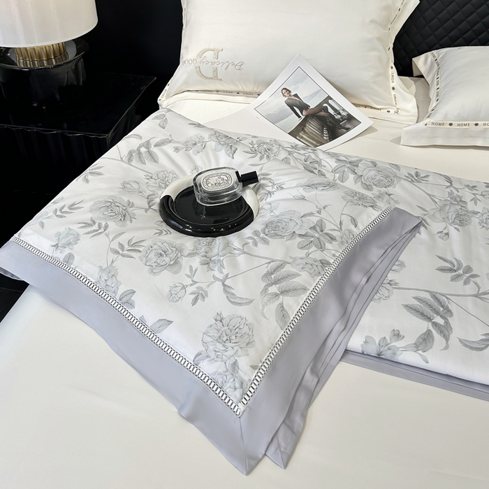 91家纺网 家纺一手货源 找家纺 薇玛仕 2026新款茶小纤60S长绒棉印花镂空款蚕丝夏凉被空调被 墨韵