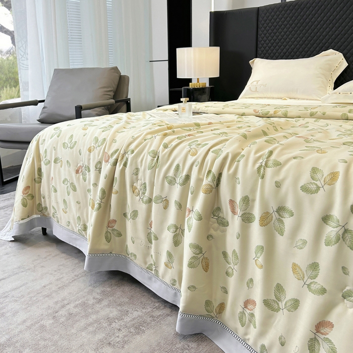 91家纺网 家纺一手货源 找家纺 薇玛仕 2026新款茶小纤60S长绒棉印花镂空款蚕丝夏凉被空调被 轻奢小叶-咖