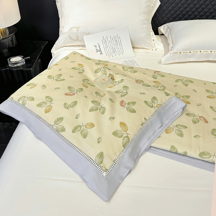 91家纺网 家纺一手货源 找家纺 薇玛仕 2026新款茶小纤60S长绒棉印花镂空款蚕丝夏凉被空调被 轻奢小叶-咖