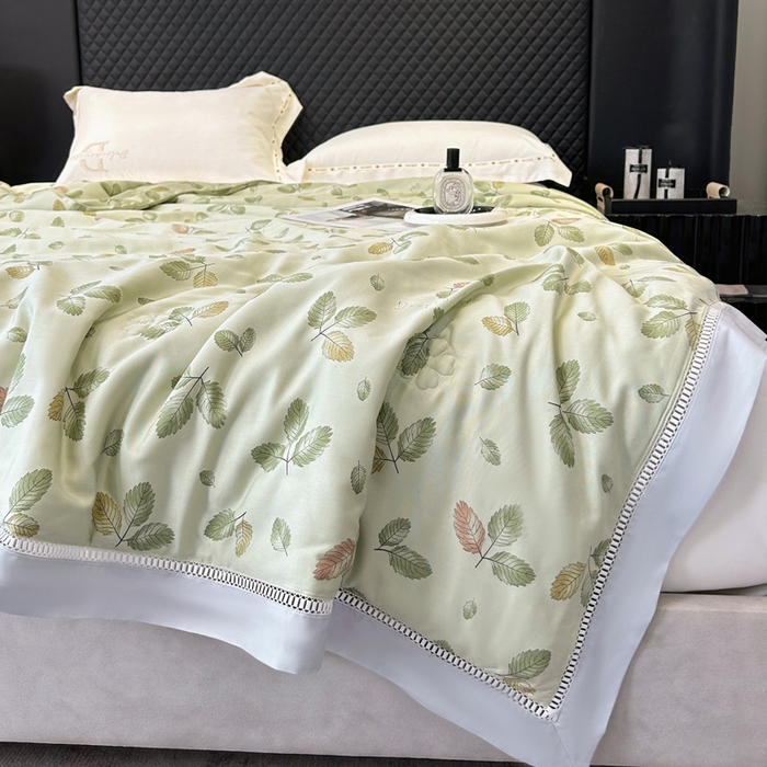 91家纺网 家纺一手货源 找家纺 薇玛仕 2026新款茶小纤60S长绒棉印花镂空款蚕丝夏凉被空调被 轻奢小叶-绿