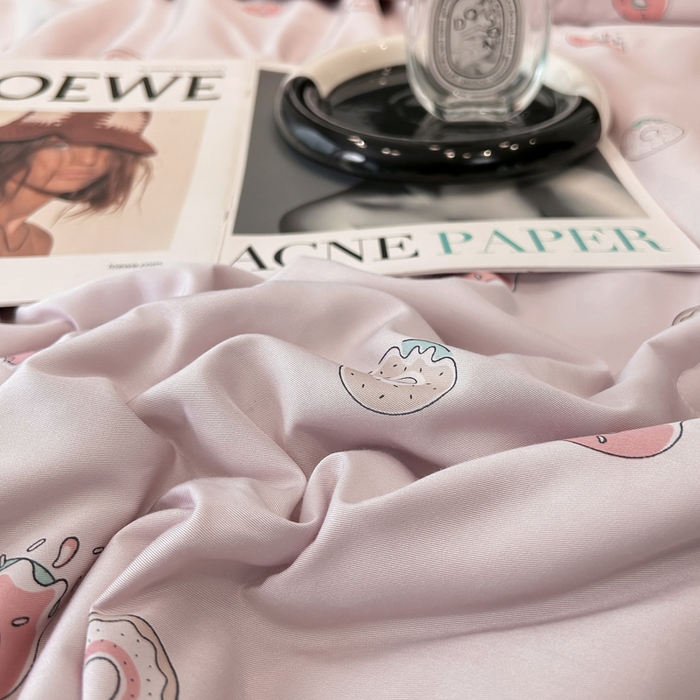 91家纺网 家纺一手货源 找家纺 薇玛仕 2026新款茶小纤60S长绒棉印花镂空款蚕丝夏凉被空调被 甜甜圈