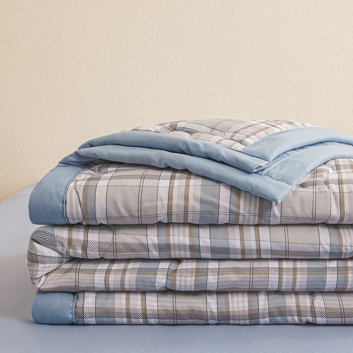 91家纺网 家纺一手货源 找家纺 西域种棉人·千百笠 2026新款A类新疆棉花夏凉被加宽包边水洗棉无印格子印花吸湿透气棉花夏被空调被 格子灰