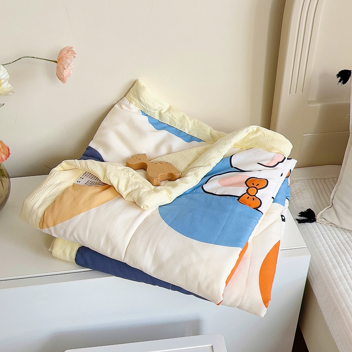 91家纺网 家纺一手货源 找家纺 吉咪兔家纺 2024年新款水洗棉儿童夏凉被婴儿空调被宝宝幼儿园专用大豆芯夏季薄款小被子 欢乐伙伴