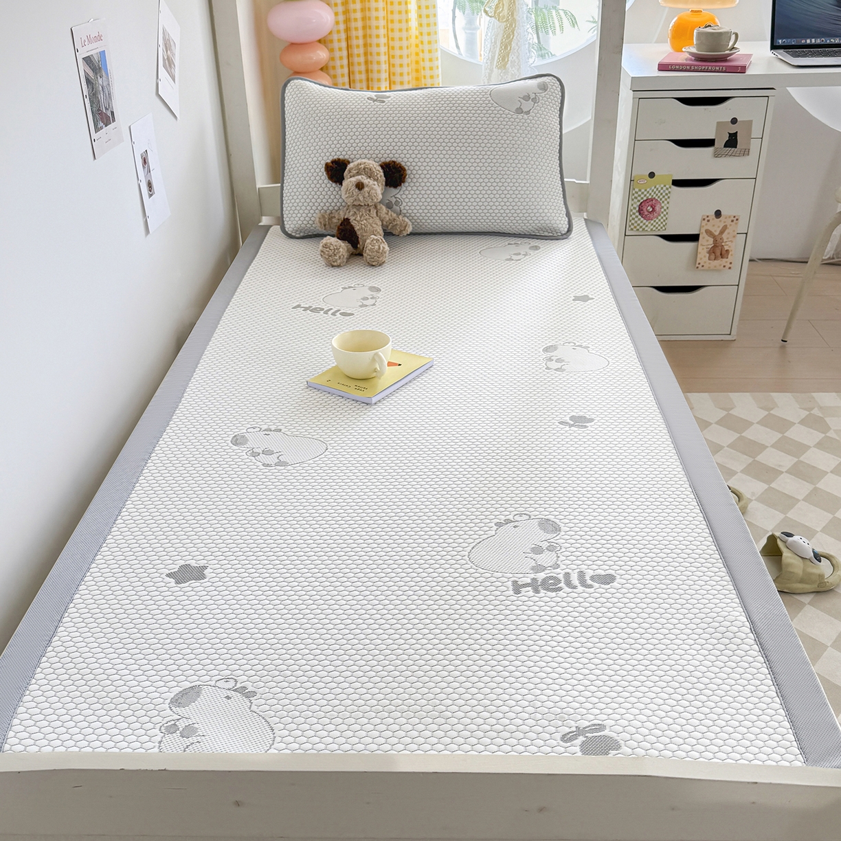 91家纺网 家纺一手货源 找家纺 奇丝雅 2026新款夏季A类冰豆豆凉席冰丝凉席家用冰丝席可机洗水洗单人学生宿舍上下铺寝室 卡皮巴拉-灰