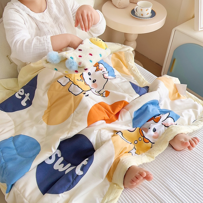 91家纺网 家纺一手货源 找家纺 吉咪兔家纺 2024年新款水洗棉儿童夏凉被婴儿空调被宝宝幼儿园专用大豆芯夏季薄款小被子 欢乐伙伴