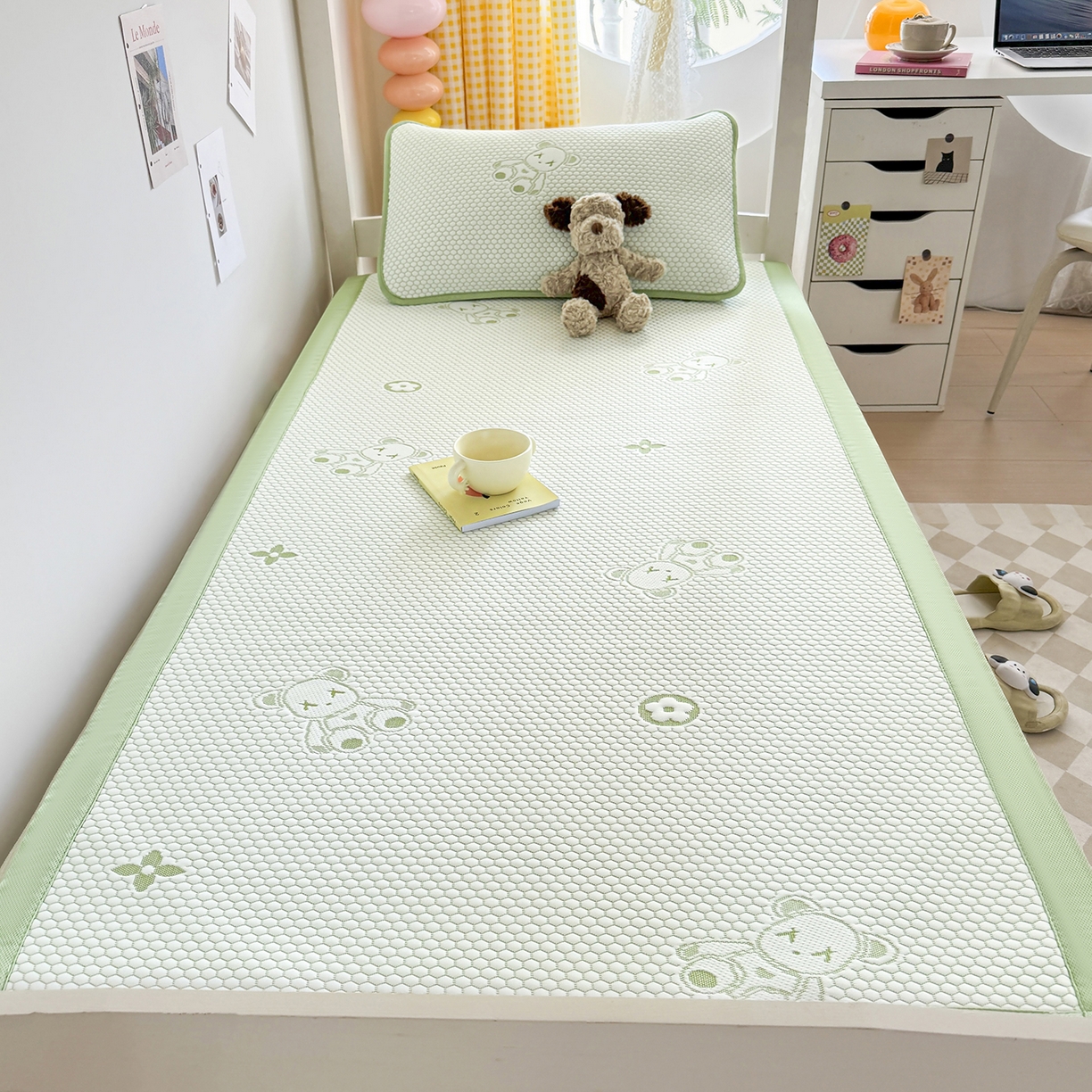 91家纺网 家纺一手货源 找家纺 奇丝雅 2026新款夏季A类冰豆豆凉席冰丝凉席家用冰丝席可机洗水洗单人学生宿舍上下铺寝室 抱抱熊-绿