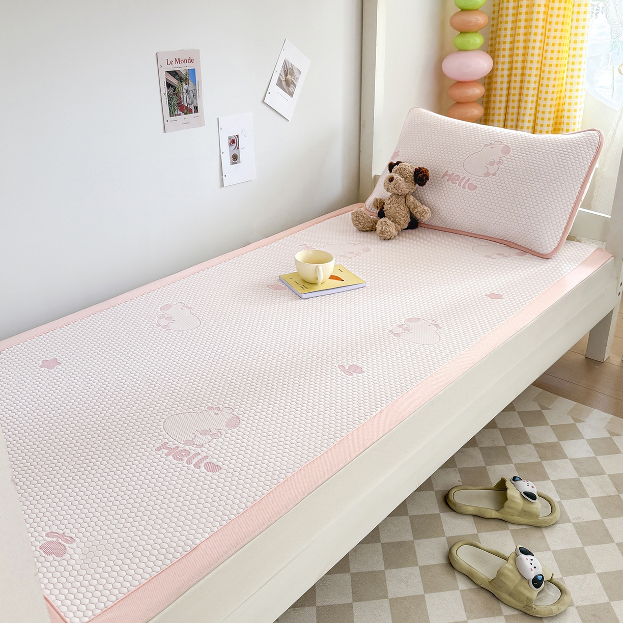 91家纺网 家纺一手货源 找家纺 奇丝雅 2026新款夏季A类冰豆豆凉席冰丝凉席家用冰丝席可机洗水洗单人学生宿舍上下铺寝室 卡皮巴拉-粉