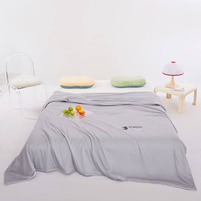 91家纺网 家纺一手货源 找家纺 VIP被业 2026新款西瓜凉感丝夏被夏凉被空调被 时光灰