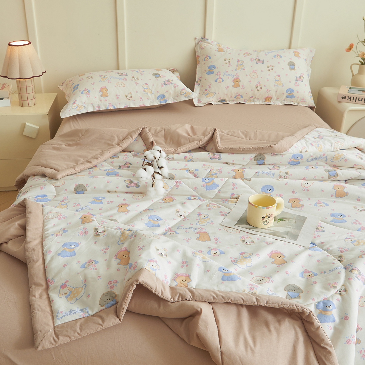 91家纺网 家纺一手货源 找家纺 西域种棉人·千百笠 2026新款A类里外全棉12868夏凉被100%新疆棉纯棉全棉填充印花款空调被夏被 全棉印花 萌犬乐园