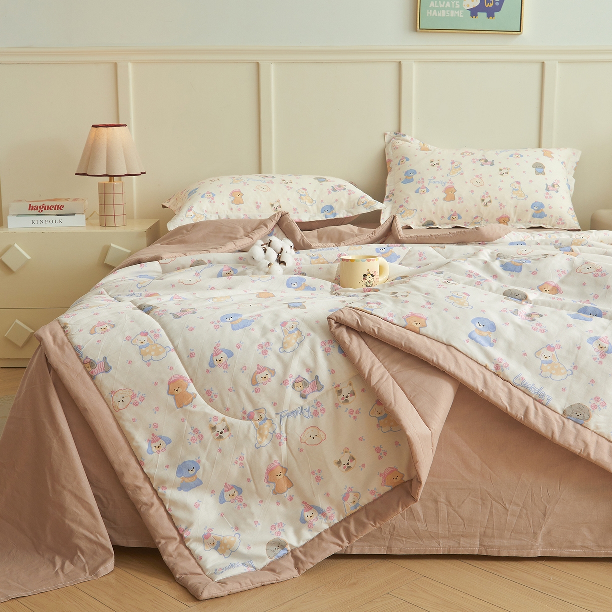 91家纺网 家纺一手货源 找家纺 西域种棉人·千百笠 2026新款A类里外全棉12868夏凉被100%新疆棉纯棉全棉填充印花款空调被夏被 全棉印花 萌犬乐园