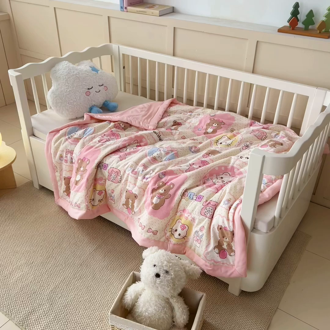 91家纺网 家纺一手货源 找家纺 吉咪兔家纺 2024年新款水洗棉儿童夏凉被婴儿空调被宝宝幼儿园专用大豆芯夏季薄款小被子 粉色猫咪