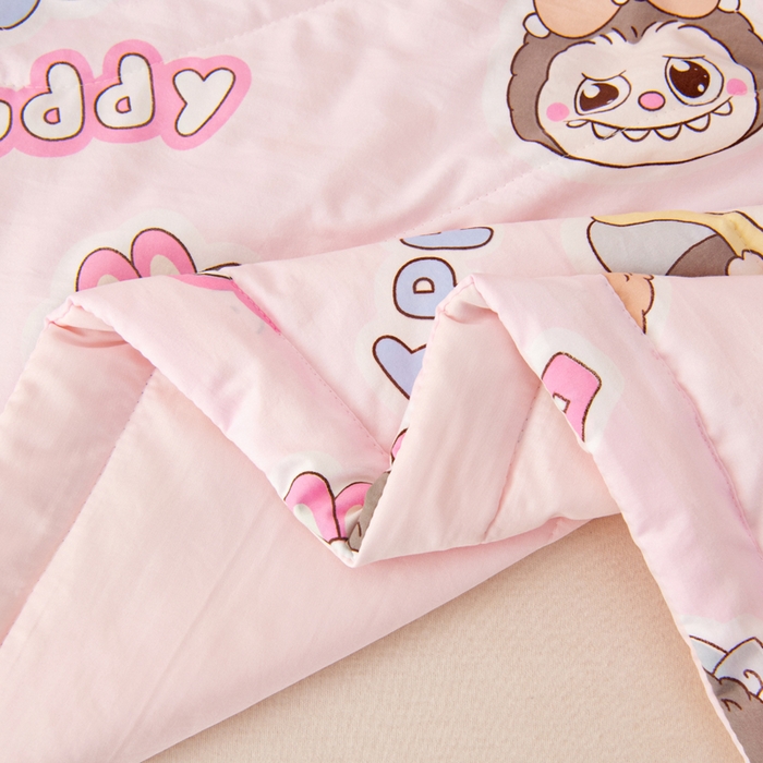 91家纺网 家纺一手货源 找家纺 吉咪兔家纺 2024年新款水洗棉儿童夏凉被婴儿空调被宝宝幼儿园专用大豆芯夏季薄款小被子 梦幻精灵-粉