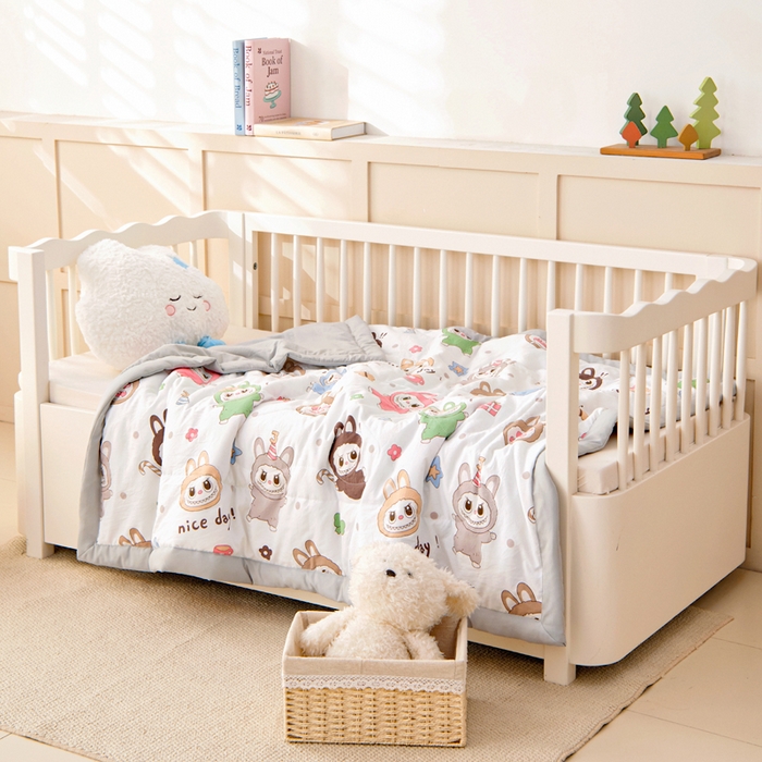 91家纺网 家纺一手货源 找家纺 吉咪兔家纺 2024年新款水洗棉儿童夏凉被婴儿空调被宝宝幼儿园专用大豆芯夏季薄款小被子 梦幻精灵-灰