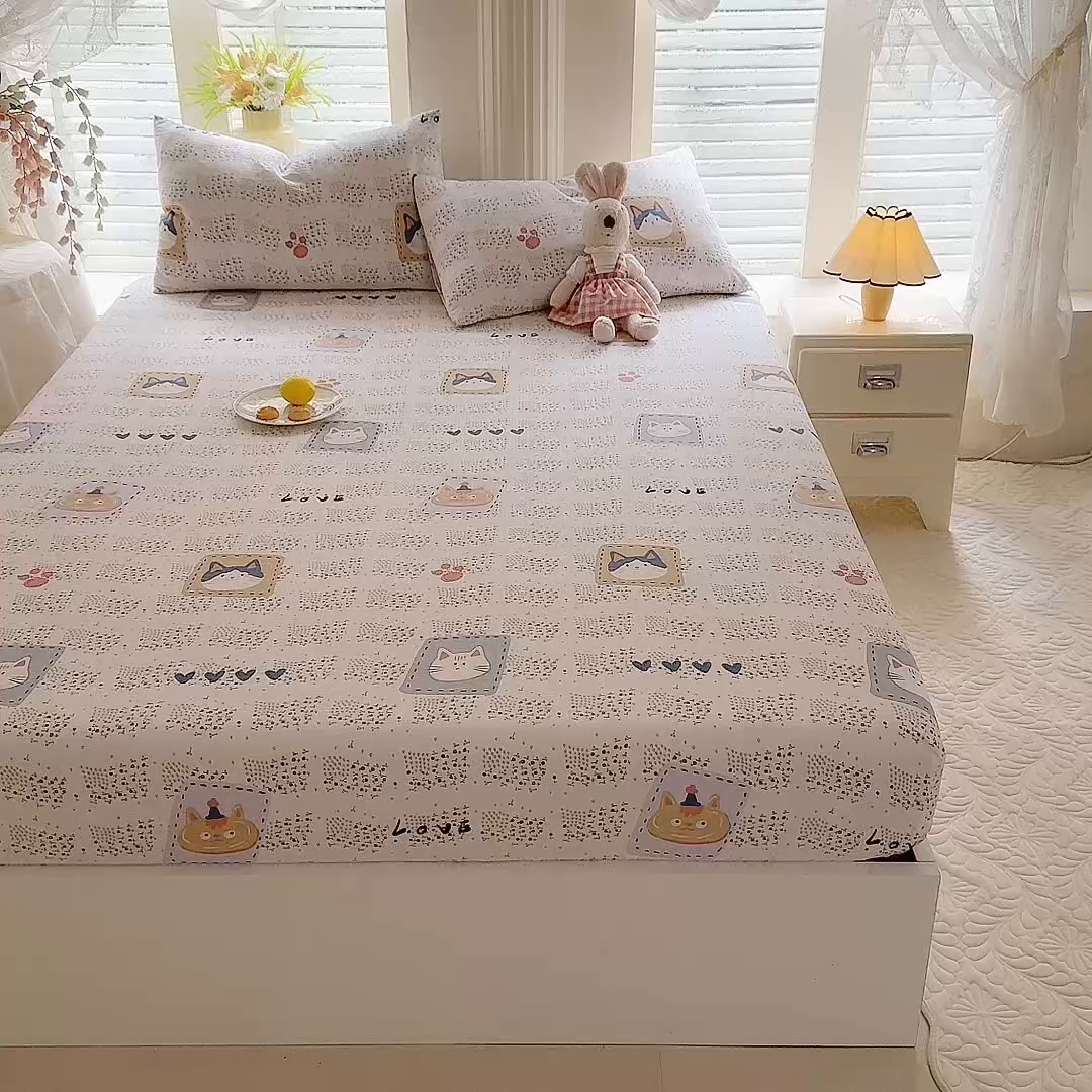 91家纺网 家纺一手货源 找家纺 九诺家纺 2026春夏新款丝柔棉小清新单床笠床罩保护套床笠单件床笠三件套 喵喵物语