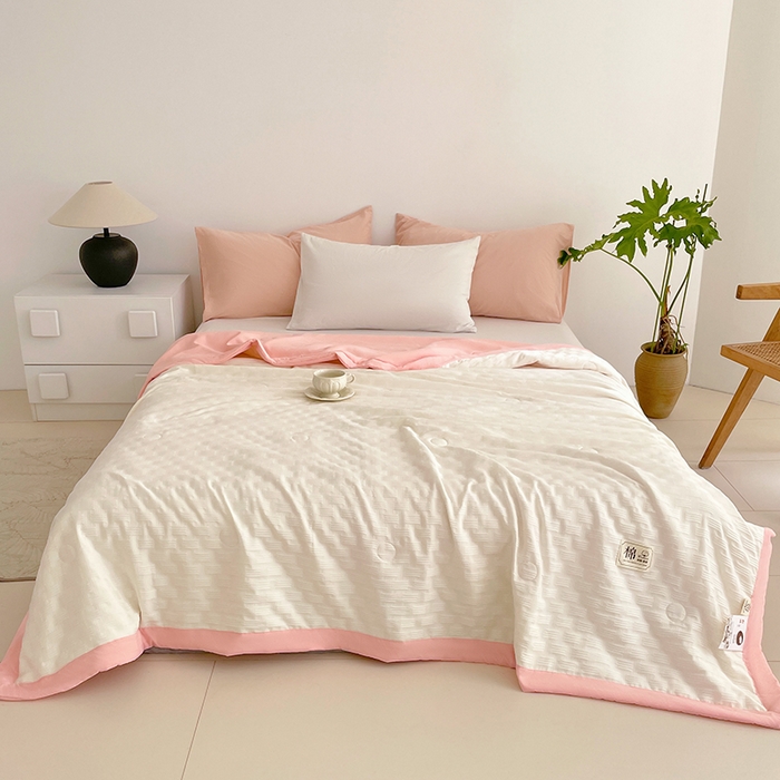 91家纺网 家纺一手货源 找家纺 VIP被业 2026新款A类无印风格棉花夏被夏凉被水洗棉针织棉凉感空调被 冰莓粉