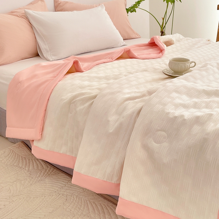 91家纺网 家纺一手货源 找家纺 VIP被业 2026新款A类无印风格棉花夏被夏凉被水洗棉针织棉凉感空调被 冰莓粉