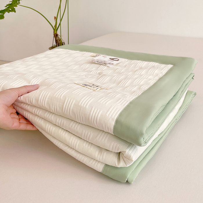 91家纺网 家纺一手货源 找家纺 VIP被业 2026新款A类无印风格棉花夏被夏凉被水洗棉针织棉凉感空调被 橄榄绿