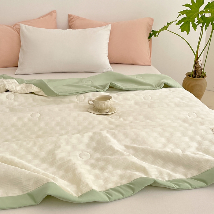 91家纺网 家纺一手货源 找家纺 VIP被业 2026新款A类无印风格棉花夏被夏凉被水洗棉针织棉凉感空调被 橄榄绿