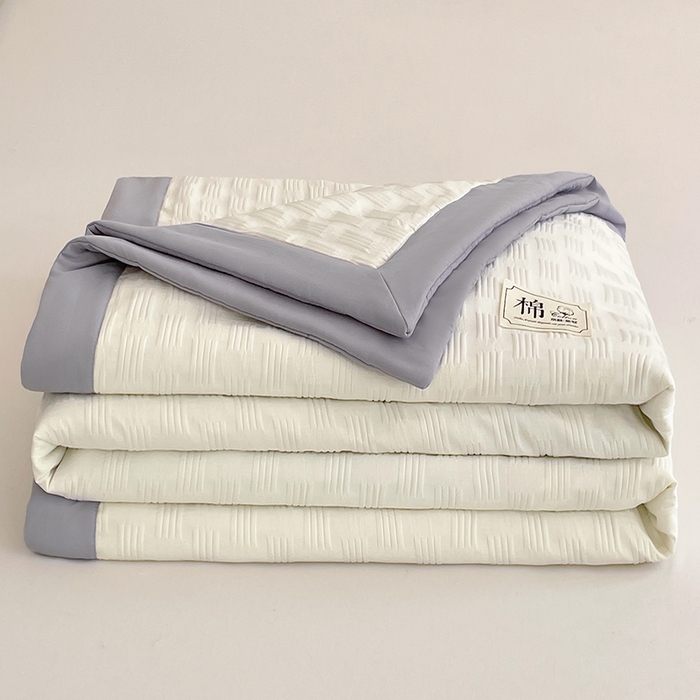 91家纺网 家纺一手货源 找家纺 VIP被业 2026新款A类无印风格棉花夏被夏凉被水洗棉针织棉凉感空调被 慕斯灰