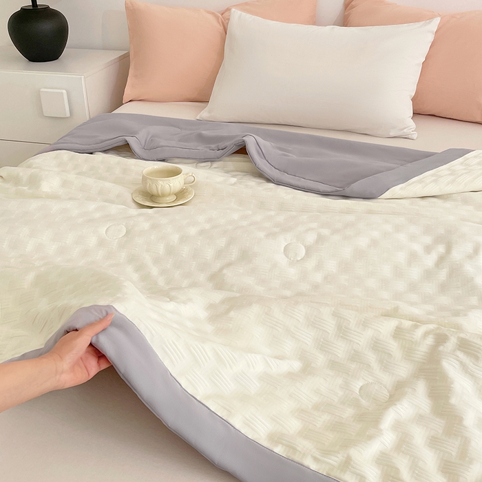 91家纺网 家纺一手货源 找家纺 VIP被业 2026新款A类无印风格棉花夏被夏凉被水洗棉针织棉凉感空调被 慕斯灰