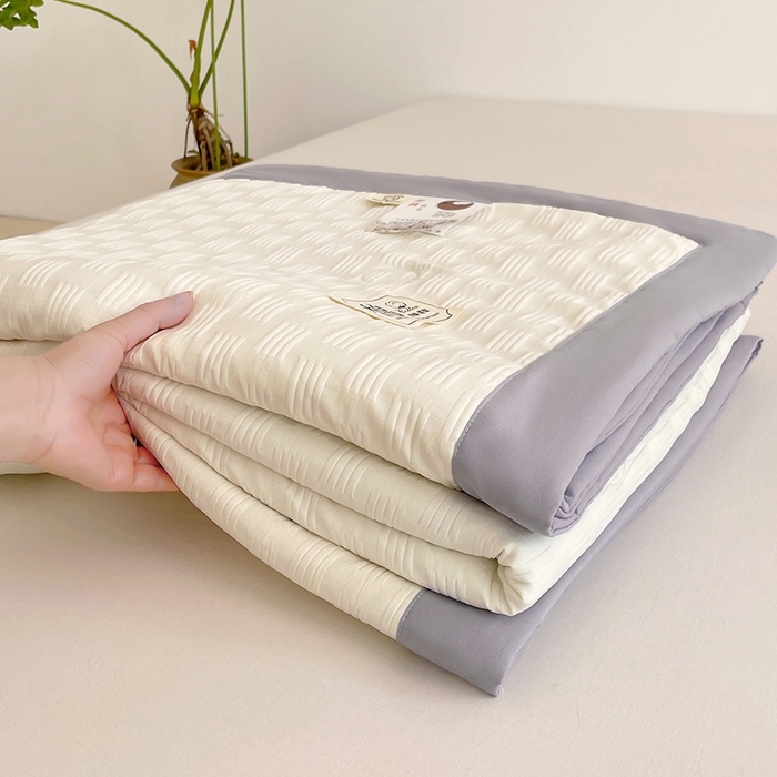 91家纺网 家纺一手货源 找家纺 VIP被业 2026新款A类无印风格棉花夏被夏凉被水洗棉针织棉凉感空调被 慕斯灰