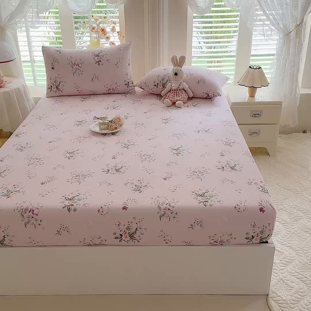 91家纺网 家纺一手货源 找家纺 九诺家纺 2026春夏新款丝柔棉小清新单床笠床罩保护套床笠单件床笠三件套 紫薇花