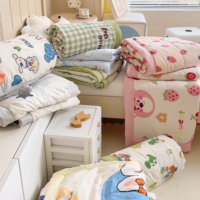 91家纺网 家纺一手货源 找家纺 吉咪兔家纺 2024年新款水洗棉儿童夏凉被婴儿空调被宝宝幼儿园专用大豆芯夏季薄款小被子 组合图