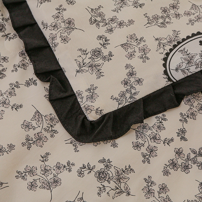 91家纺网 家纺一手货源 找家纺 薇玛仕 2026新款韩版宽边水洗棉大豆夏被赫本风亲肤柔软夏季薄被子 赫本-镜中花