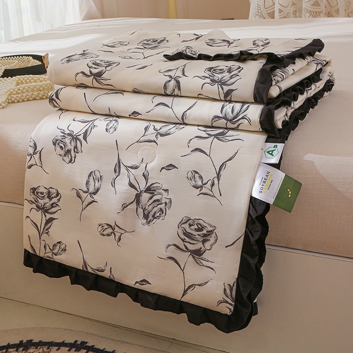 91家纺网 家纺一手货源 找家纺 薇玛仕 2026新款韩版宽边水洗棉大豆夏被赫本风亲肤柔软夏季薄被子 赫本-玫瑰